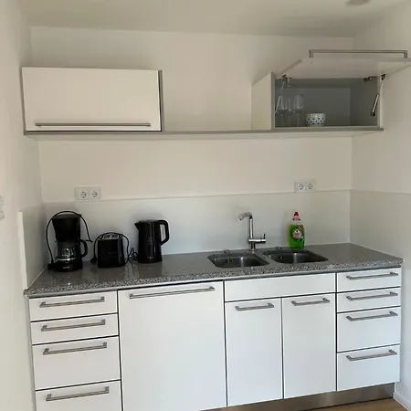 Apartment Dhh Neubau 140qm Fuer Bis Zu 7 Personen Mit Terrasse Und 2 Grossen Stellplaetzen Landshut