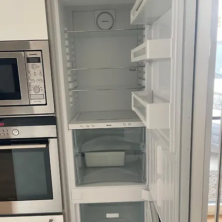 Dhh Neubau 140qm Für Bis Zu 7 Personen Mit Terrasse Und 2 Großen Stellplätzen * Landshut