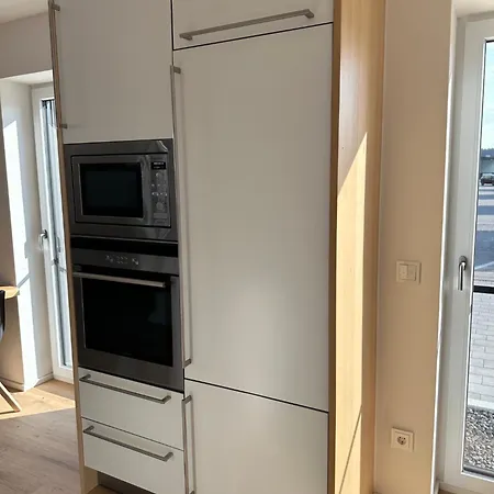 Apartment Dhh Neubau 140qm Fuer Bis Zu 7 Personen Mit Terrasse Und 2 Grossen Stellplaetzen *