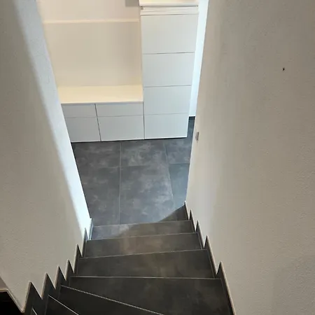 Apartment Dhh Neubau 140qm Für Bis Zu 7 Personen Mit Terrasse Und 2 Großen Stellplätzen Landshut