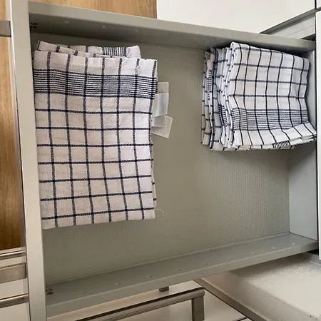 Apartment Dhh Neubau 140qm Fuer Bis Zu 7 Personen Mit Terrasse Und 2 Grossen Stellplaetzen *