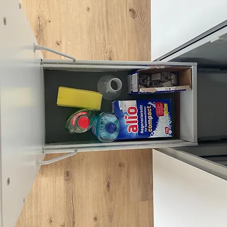 Apartment Dhh Neubau 140qm Fuer Bis Zu 7 Personen Mit Terrasse Und 2 Grossen Stellplaetzen Landshut